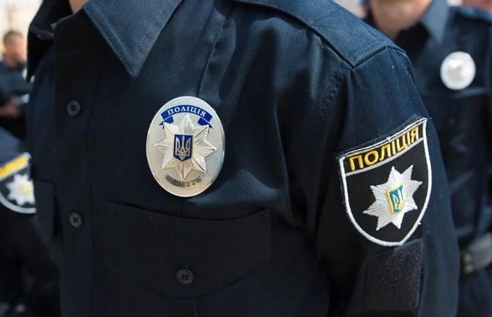 какой шеврон на какую руку полиция